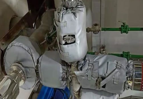 高溫管道<a href=http://m.changjiangwf.com.cn/e/tags/?tagname=%E4%BF%9D%E6%B8%A9%E9%9A%94%E7%83%AD target=_blank class=infotextkey>保溫隔熱</a>衣