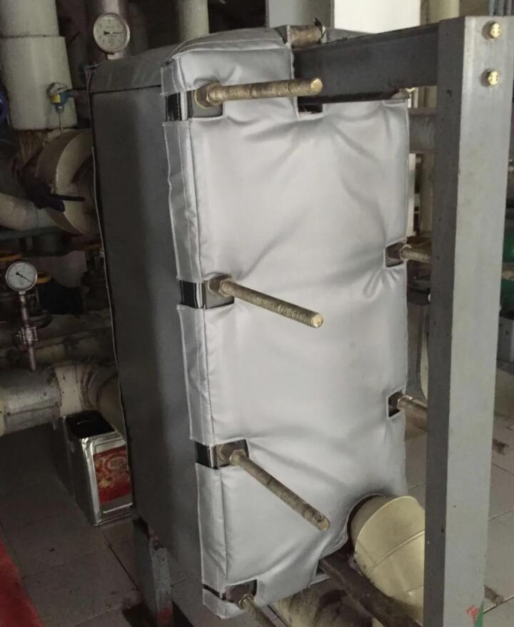 板式<a href=http://m.changjiangwf.com.cn/e/tags/?tagname=%E6%8D%A2%E7%83%AD%E5%99%A8%E4%BF%9D%E6%B8%A9 target=_blank class=infotextkey>換熱器保溫</a>套